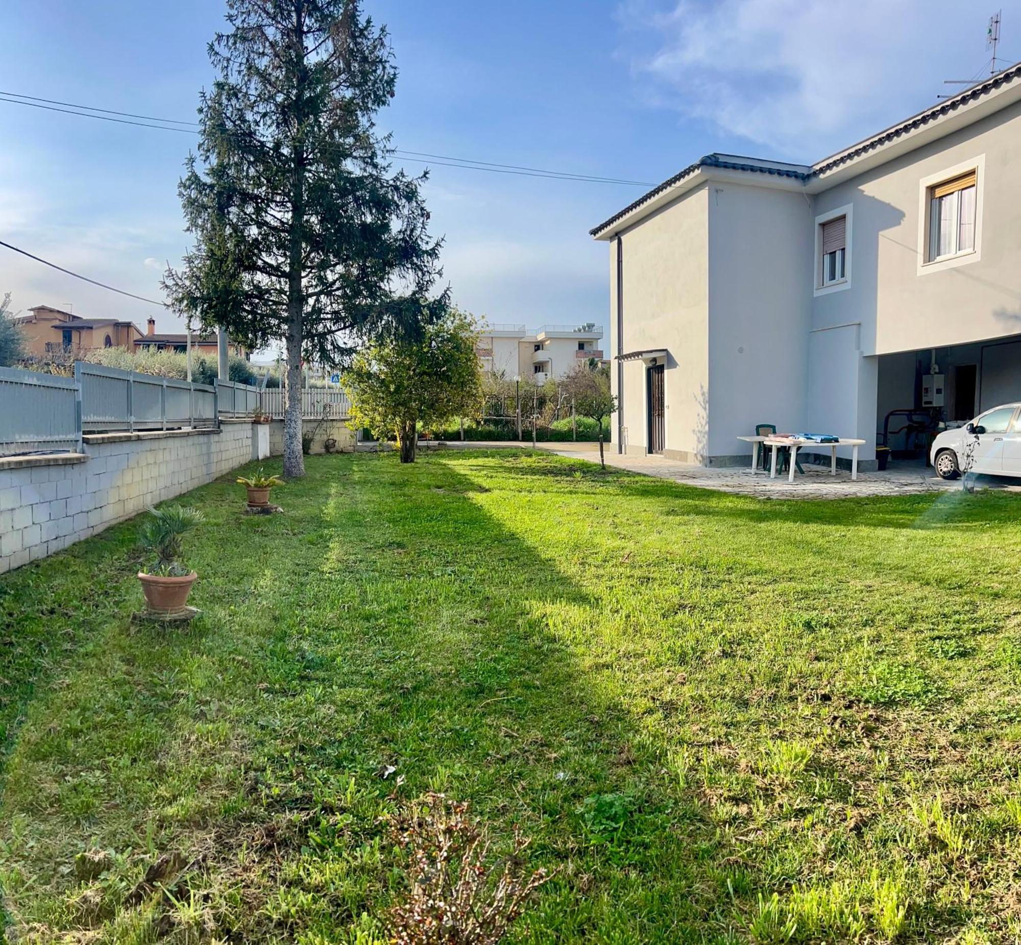 A Casa Di Marco Guesthouse - Apt Di Ciampino E Stazione Per Roma Marino Exterior foto